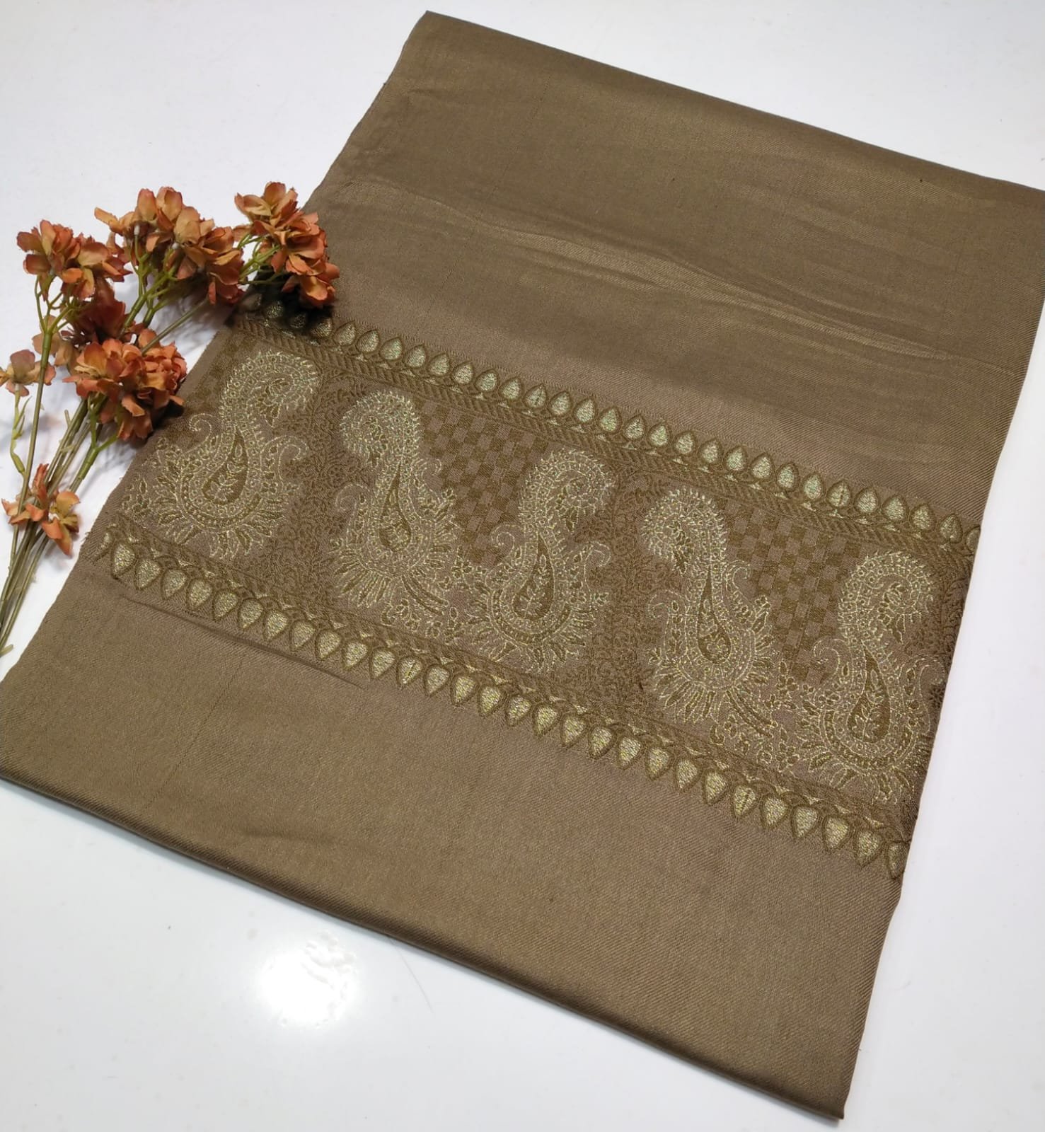 zari border shawl – soft acrylic wool, 2.5m length, 1.25m width zari border shawl – soft acrylic wool, 2.5m length, 1.25m width