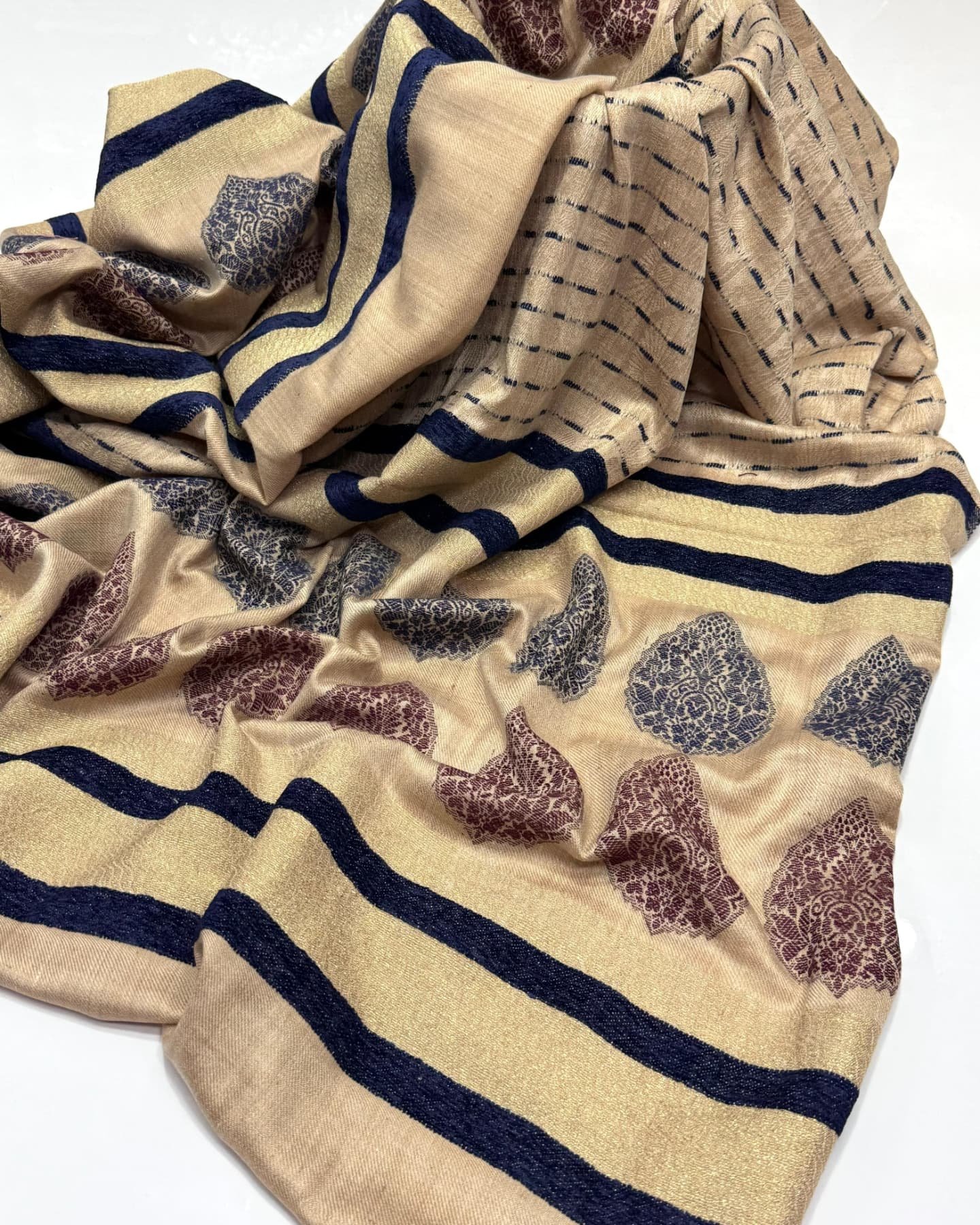 elegant banarasi pashmina shawl with velvet & sequin work – premium quality elegant banarasi pashmina shawl with velvet & sequin work – premium quality