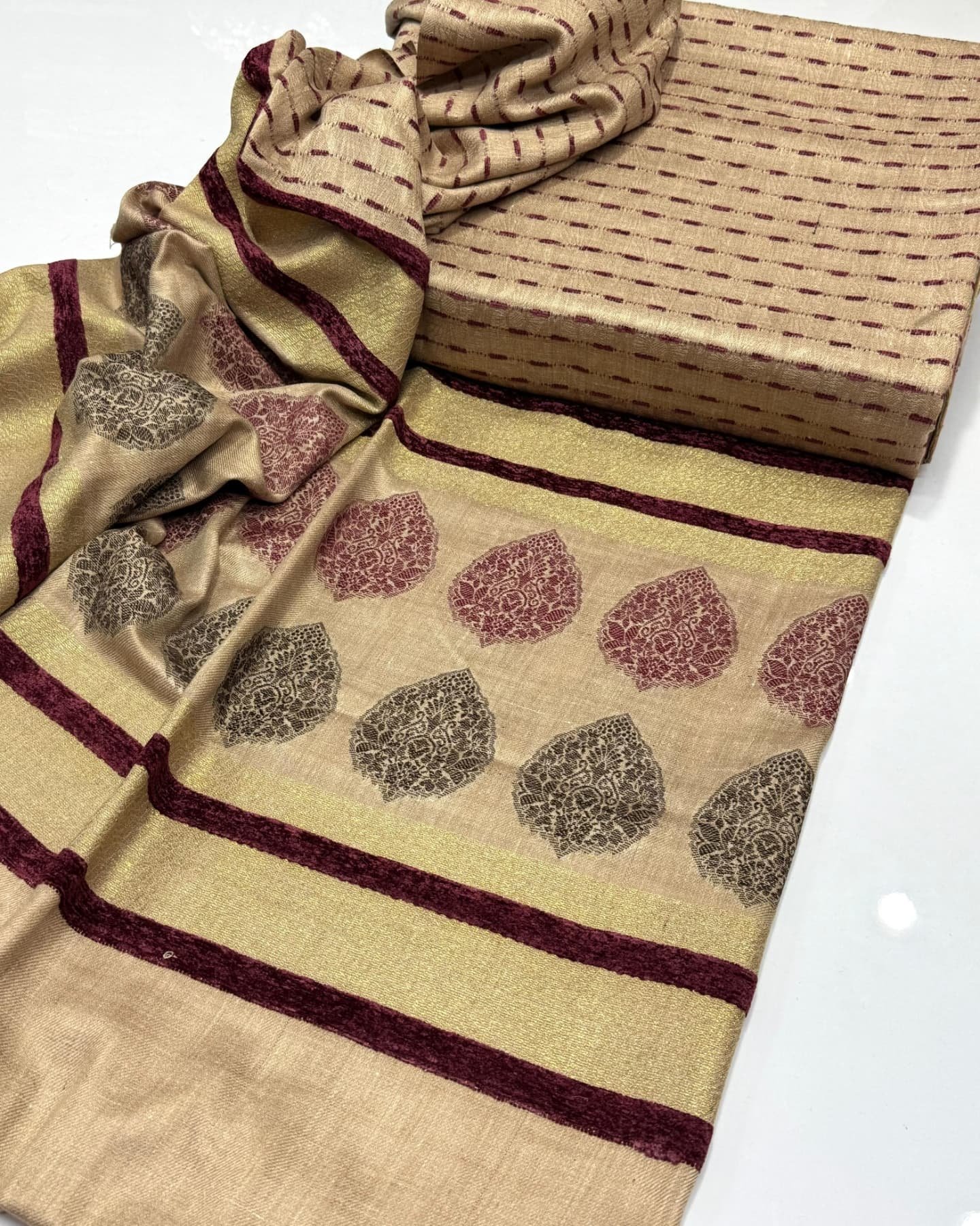 elegant banarasi pashmina shawl with velvet & sequin work – premium quality elegant banarasi pashmina shawl with velvet & sequin work – premium quality