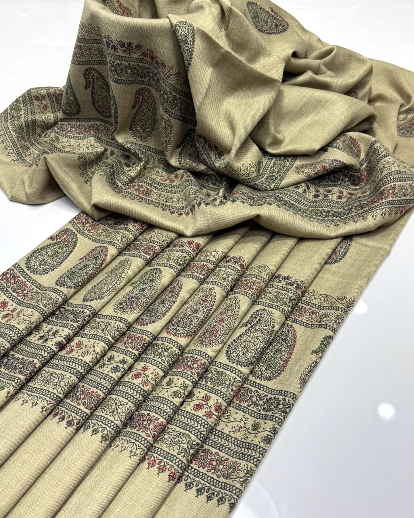 elegant handcrafted pashmina shawl – kashmiri embroidery with block print, 2.5 yard length, premium quality elegant handcrafted pashmina shawl – kashmiri embroidery with block print, 2.5 yard length, premium quality